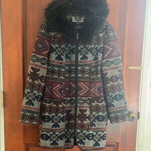 Women's Patterned Coat with Faux Fur Collar